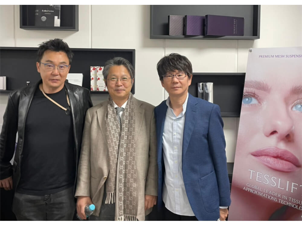 左からHeejin Kim教授、Dr. MinBae Kim教授、藤井院長